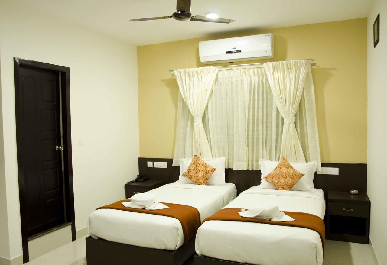 Gemars Comforts Bed and Breakfast Mysore Exteriör bild